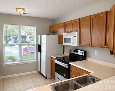 2225 Preakness Court - Photo Thumbnail 2