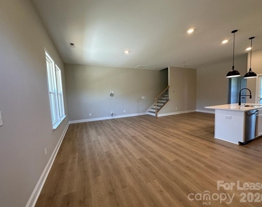 5715 Gulch Place - Photo Thumbnail 4