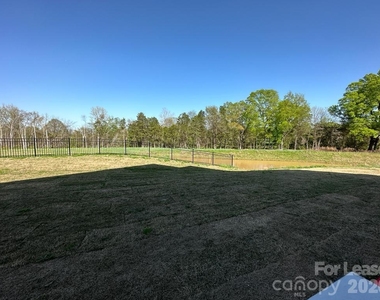 5715 Gulch Place - Photo Thumbnail 18