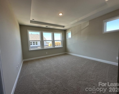 5715 Gulch Place - Photo Thumbnail 8