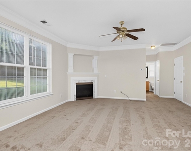 3003 Moonstone Lane - Photo Thumbnail 5