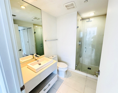 55 Sw 9th Street - Photo Thumbnail 6