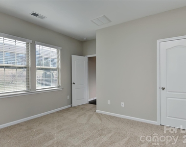 1036 Easley Street - Photo Thumbnail 24