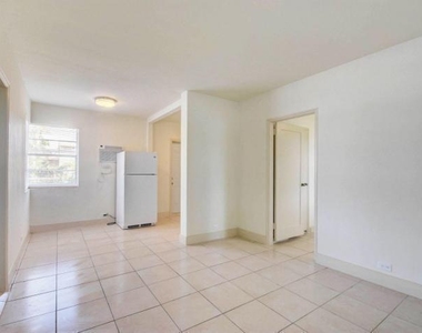 3000 Broadway - Photo Thumbnail 5