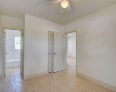 3000 Broadway - Photo Thumbnail 12