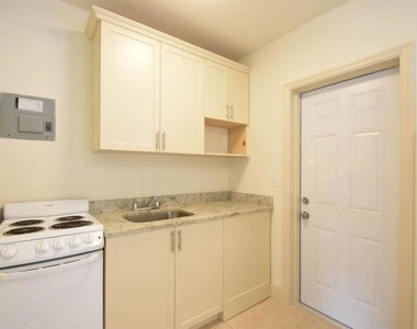 3000 Broadway - Photo Thumbnail 10
