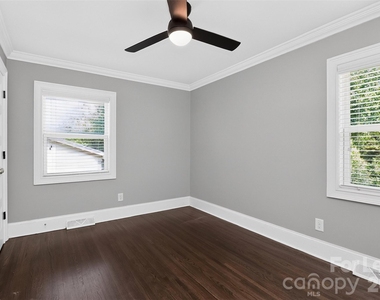3945 Winfield Drive - Photo Thumbnail 9