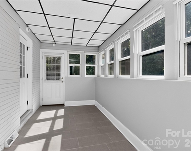 3945 Winfield Drive - Photo Thumbnail 6