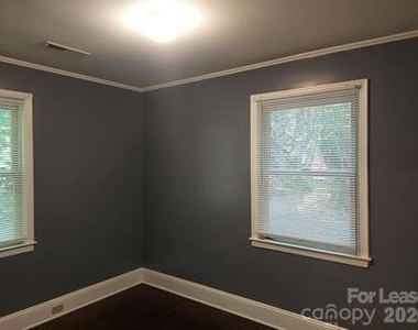 1513 Noel Place - Photo Thumbnail 11