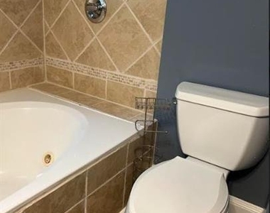 1513 Noel Place - Photo Thumbnail 6