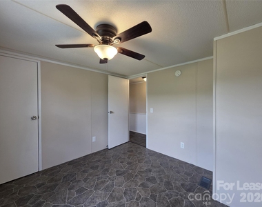 6870 Frankfurt Drive - Photo Thumbnail 11