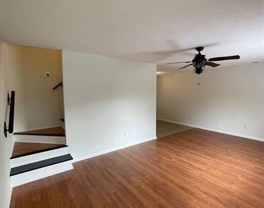 609 Piper Court - Photo Thumbnail 1