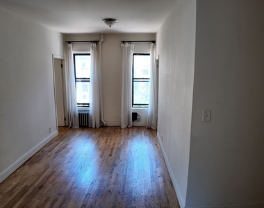 East 14th Street - Photo Thumbnail 4