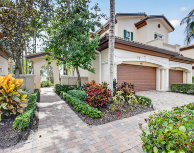 195 Tresana Boulevard - Photo Thumbnail 3