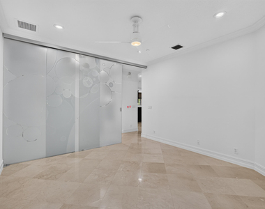 195 Tresana Boulevard - Photo Thumbnail 37