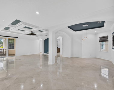 195 Tresana Boulevard - Photo Thumbnail 30