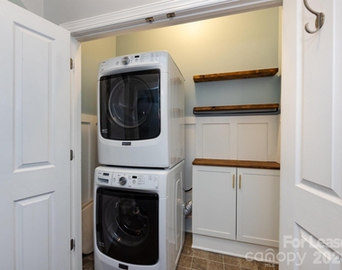 1937 Lela Avenue - Photo Thumbnail 12