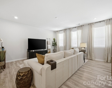 169 Marron Drive - Photo Thumbnail 5