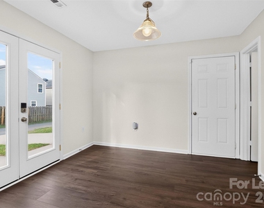 3928 Glory Street - Photo Thumbnail 4