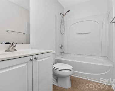 3928 Glory Street - Photo Thumbnail 10