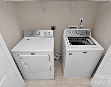 3928 Glory Street - Photo Thumbnail 12