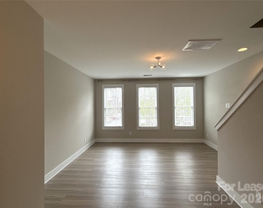 9218 Oban Passage Drive - Photo Thumbnail 6