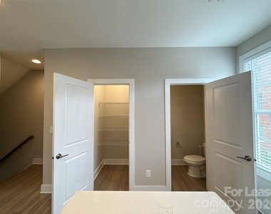 9218 Oban Passage Drive - Photo Thumbnail 4