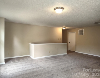 2038 Dunsmore Lane - Photo Thumbnail 11