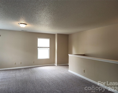 2038 Dunsmore Lane - Photo Thumbnail 12