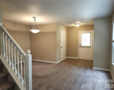 2038 Dunsmore Lane - Photo Thumbnail 8