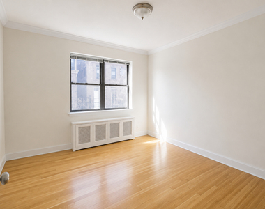 191 East 76th Street - Photo Thumbnail 3