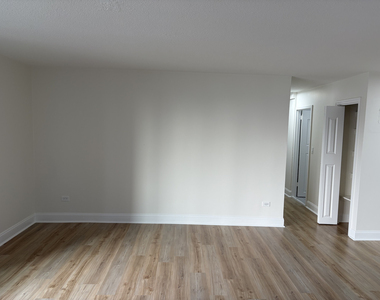 Broadway, Unit E7h - Photo Thumbnail 5