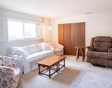 10872 Kings Road - Photo Thumbnail 14