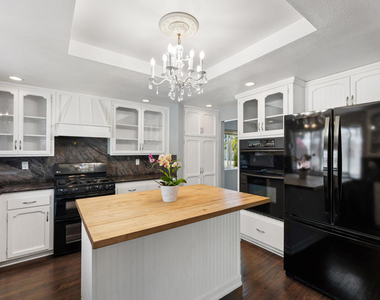 2292 Buffalo Avenue - Photo Thumbnail 13