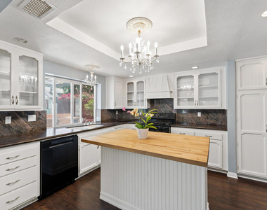 2292 Buffalo Avenue - Photo Thumbnail 12