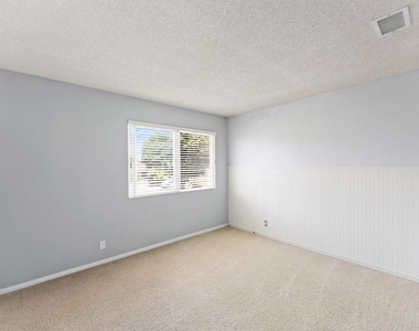2292 Buffalo Avenue - Photo Thumbnail 25