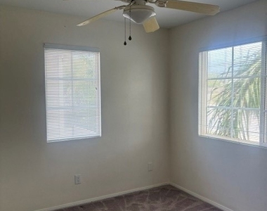 464 Middlebury Court - Photo Thumbnail 6