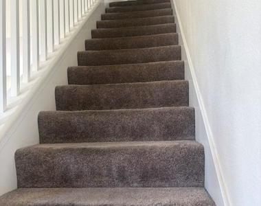 464 Middlebury Court - Photo Thumbnail 10