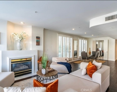 1819 Holmby Avenue - Photo Thumbnail 4