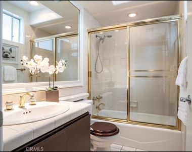 1819 Holmby Avenue - Photo Thumbnail 26