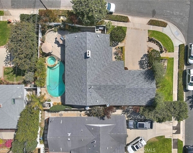 5209 Paseo Del Pavon - Photo Thumbnail 1