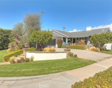 5209 Paseo Del Pavon - Photo Thumbnail 41