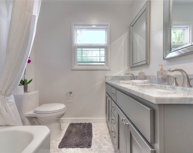 5209 Paseo Del Pavon - Photo Thumbnail 32