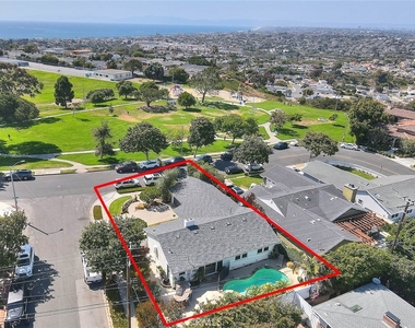 5209 Paseo Del Pavon - Photo Thumbnail 2