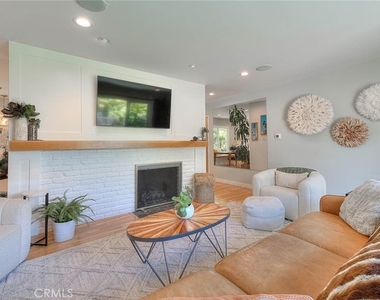 5209 Paseo Del Pavon - Photo Thumbnail 19