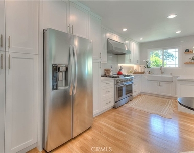 5209 Paseo Del Pavon - Photo Thumbnail 15