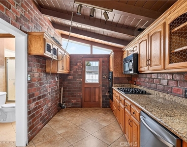 14621 Dalmatian Avenue - Photo Thumbnail 7