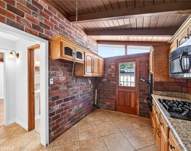 14621 Dalmatian Avenue - Photo Thumbnail 4