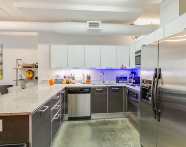 645 W 9th Street - Photo Thumbnail 6