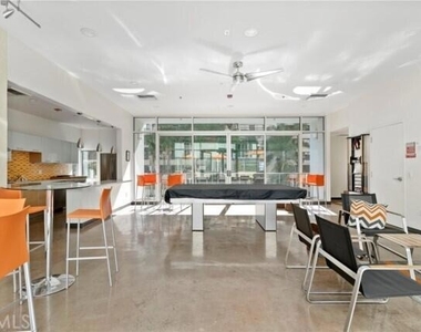 645 W 9th Street - Photo Thumbnail 18